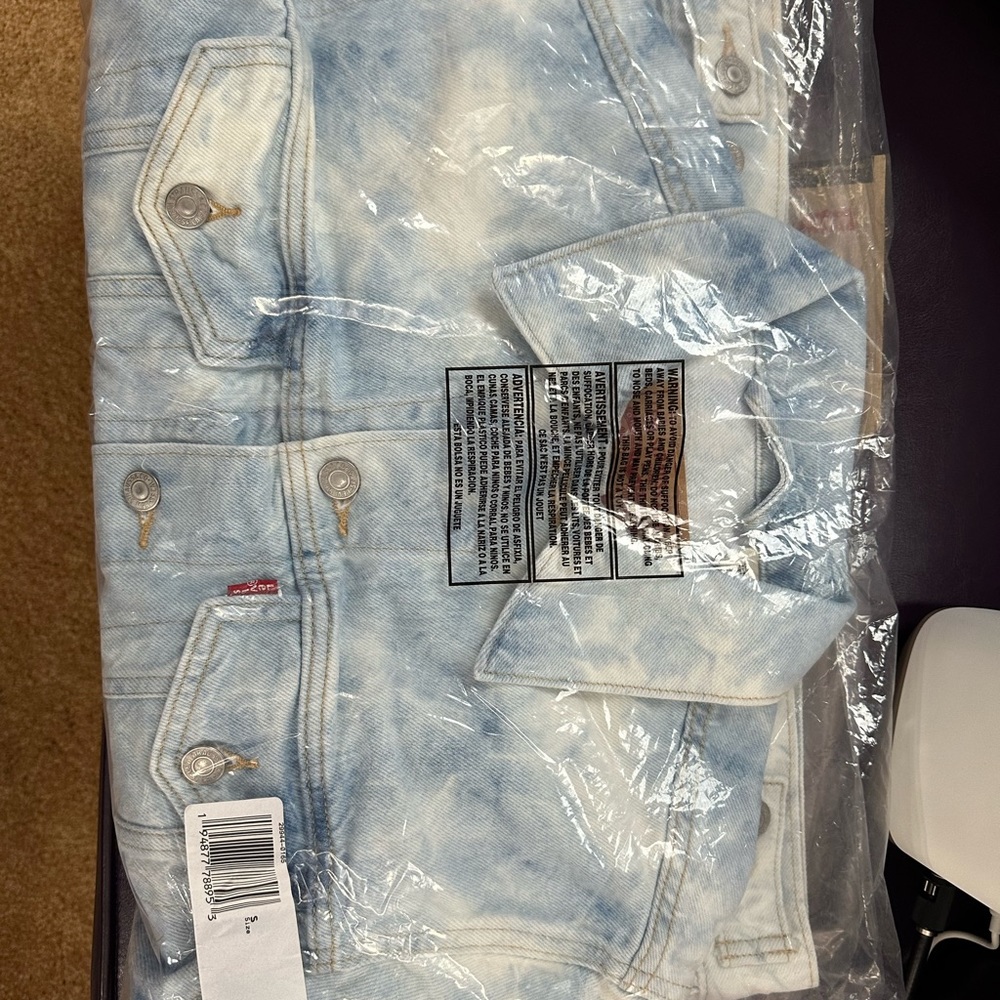 Levi's Ex Boyfriend Trucker Denim Jacket Size Small - Picture 6 of 11
